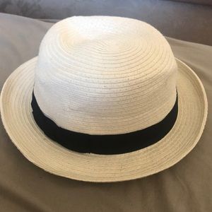 Talula (Aritzia) Summer Hat - Off White